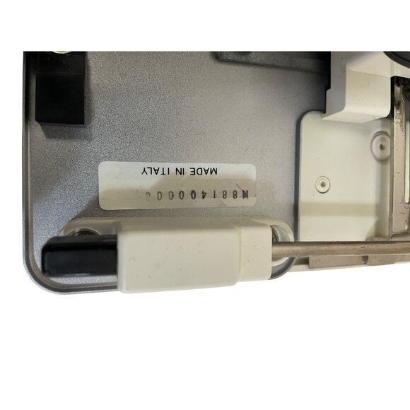 Singer Buttonholer Attachment For Sewing Machine - Picture 6 of 8